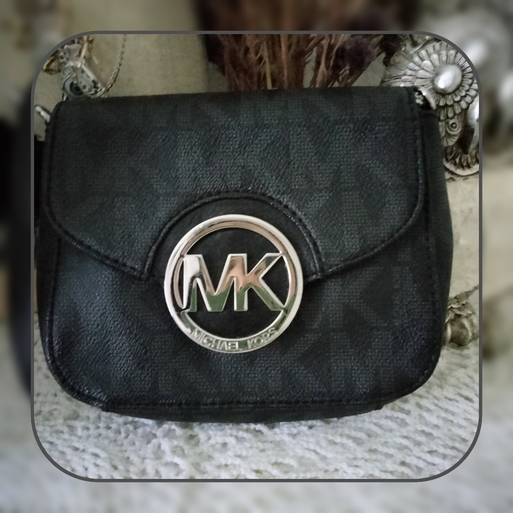 Michael Kors crossbody purse